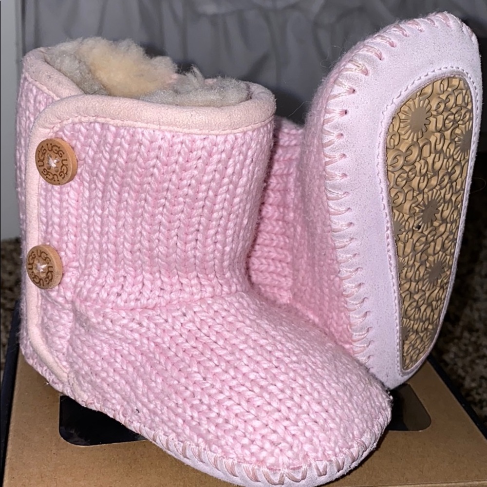 Uggs infant boots size 2/3